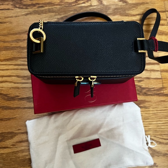 😊SOLD😊 Valentino Garavani Black V-Logo Leather Vanity Case Bag - Picture 9 of 11